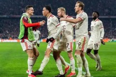 登贝莱力夺金球奖：速度技巧领袖，足球赛场传奇球星